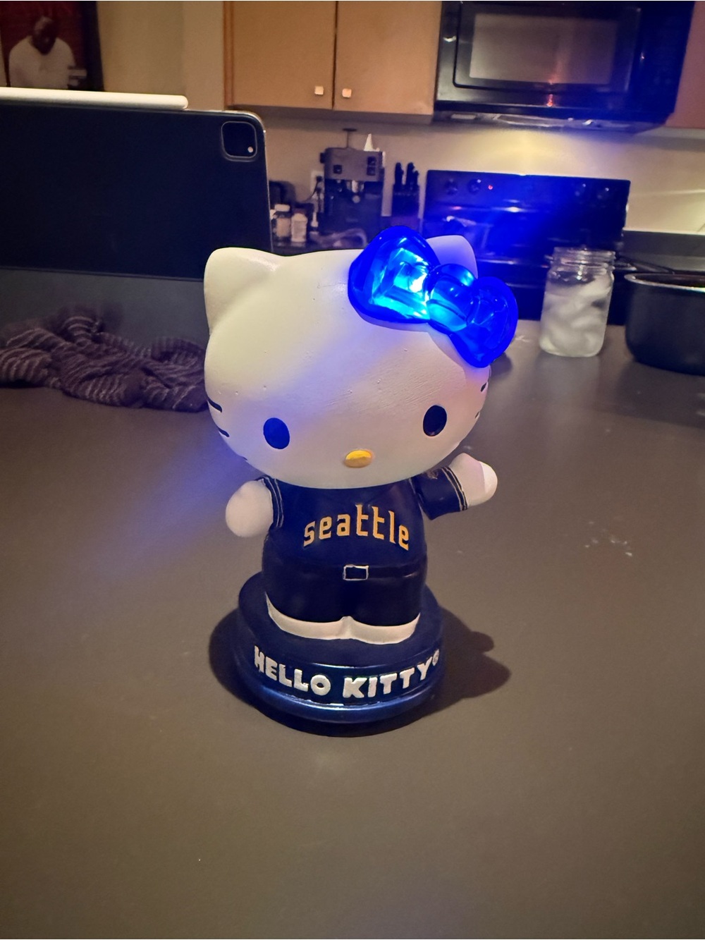 Hello Kitty Blue Bow Seattle Mariner’s Collectible Figurine